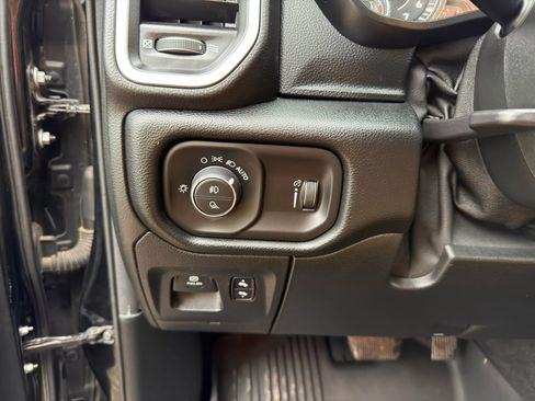 Used 2021 RAM 1500 Big Horn image 34