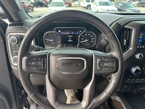 Used 2020 GMC Sierra 2500 Denali w/ Denali Ultimate Package AWD/4WD image 13