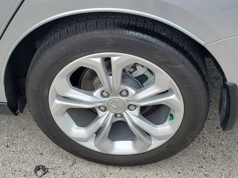 Certified 2024 Honda Accord LX image 7