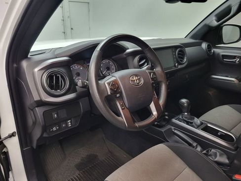 Used 2023 Toyota Tacoma TRD Off-Road image 4