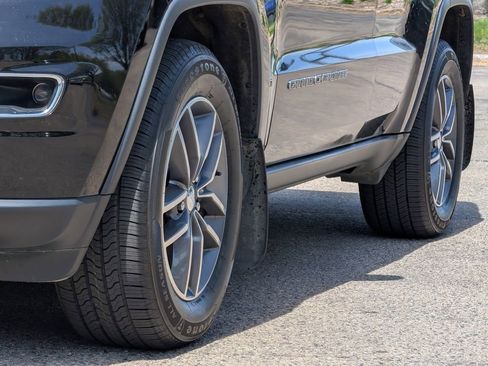 Used 2018 Jeep Grand Cherokee Limited AWD/4WD image 5