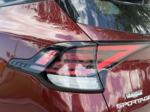 Certified 2024 Kia Sportage SX FWD image 10