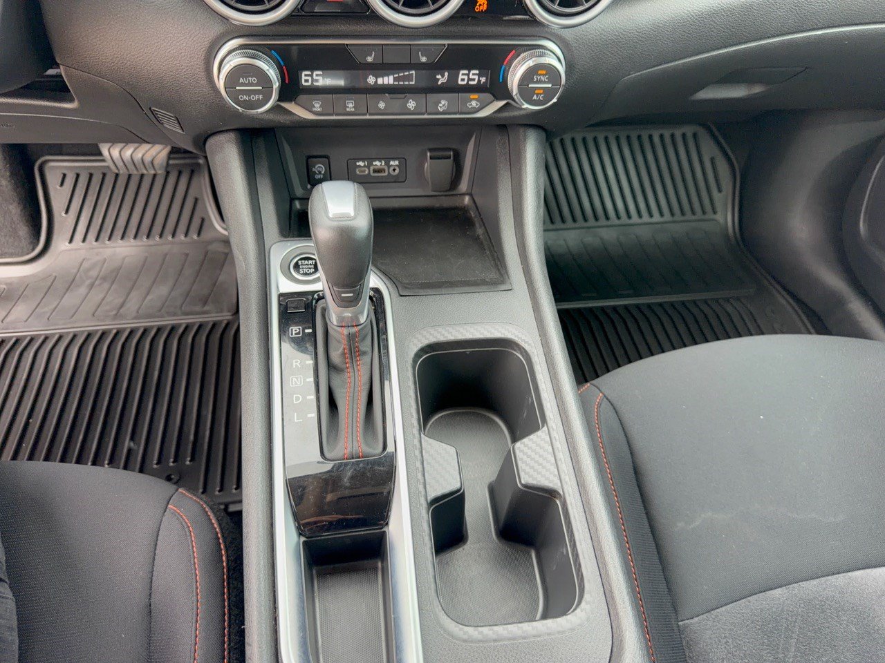 Used 2025 Nissan Sentra SR FWD image 21