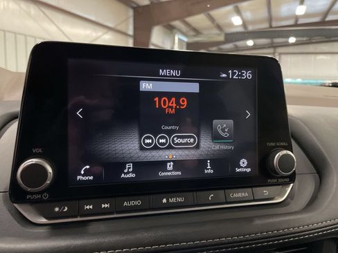 Used 2023 Nissan Rogue SV w/ SV Premium B Package FWD image 18