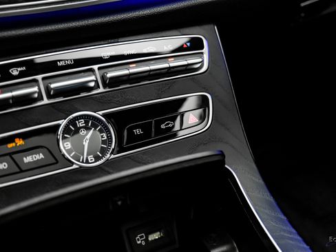 Used 2020 Mercedes-Benz E 350 4MATIC Sedan w/ Parking Assistance Package image 58