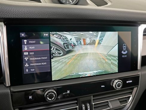 New 2026 Porsche Macan image 28