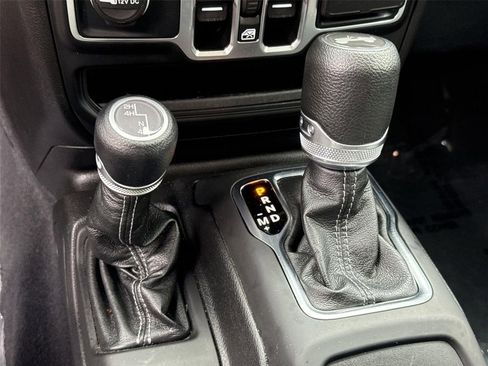 Used 2025 Jeep Wrangler Unlimited Sahara AWD/4WD image 14