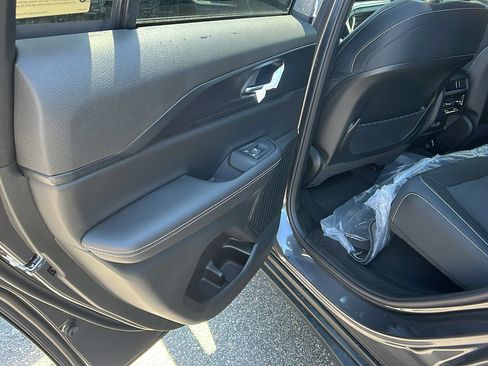 New 2025 Jeep Grand Cherokee Laredo w/ MOPAR Finishing Package image 19