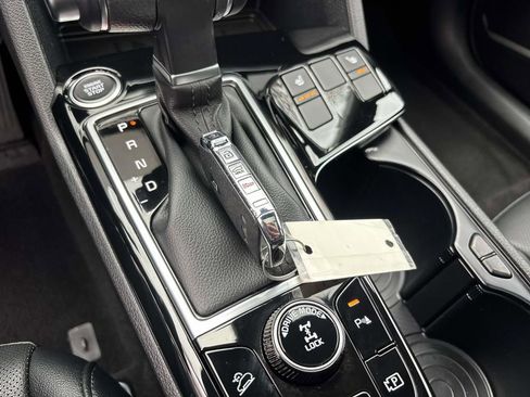 Used 2025 Kia Sportage X-Line w/ Premium Package image 30