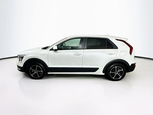 Used 2026 Kia Niro LX FWD image 4