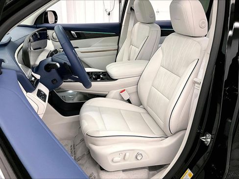 Used 2025 Buick Enclave Avenir AWD/4WD image 24
