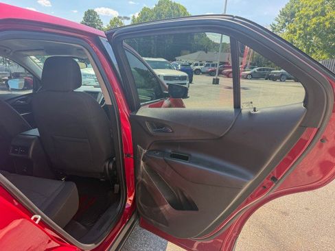 Used 2019 Chevrolet Equinox LT FWD image 18