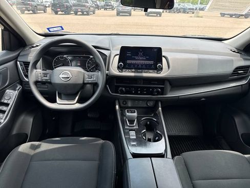 Certified 2025 Nissan Rogue S FWD image 13