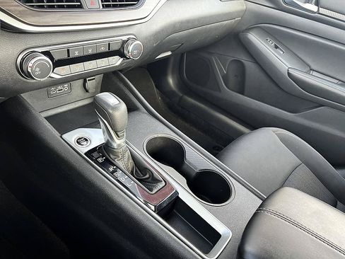 Certified 2025 Nissan Altima 2.5 SV FWD image 26