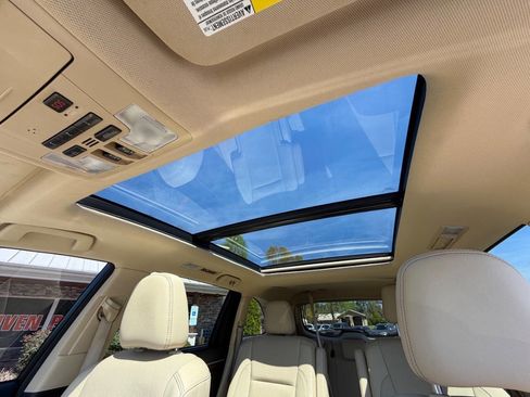 Used 2016 Toyota Highlander Limited Platinum AWD/4WD image 17