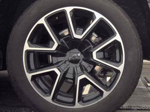 Used 2024 Chevrolet Tahoe RST w/ Luxury Package RWD image 10