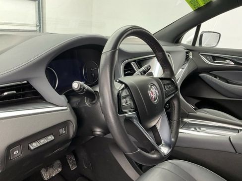 Used 2024 Buick Enclave Premium image 16