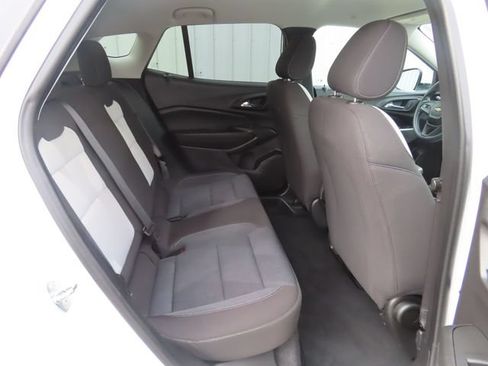 Used 2024 Chevrolet Trax LS w/ LS Convenience Package FWD image 27