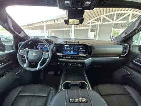 Used 2025 Chevrolet Silverado 3500 High Country w/ High Country Premium Package AWD/4WD image 19