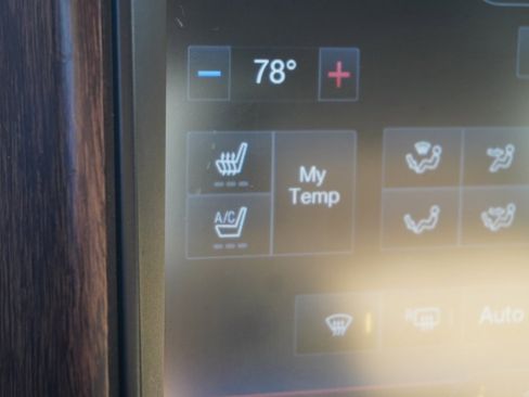 Used 2014 Ford F150 Lariat w/ Equipment Group 502A Luxury image 28