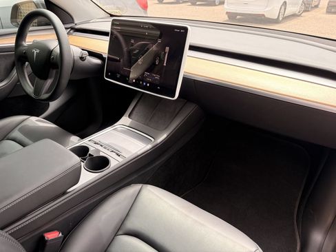 Used 2023 Tesla Model Y Long Range AWD/4WD image 13