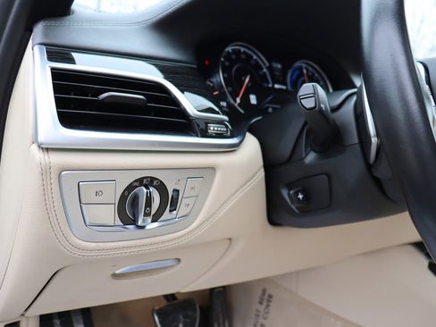 Used 2019 BMW 740e xDrive w/ Executive Package image 30