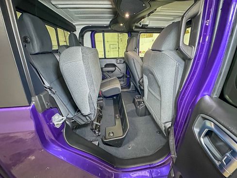 New 2026 Jeep Gladiator Sport image 4