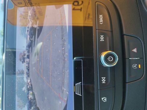 Used 2022 Chevrolet Malibu LT image 17