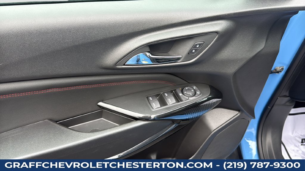 Used 2024 Chevrolet Trax RS w/ Driver Confidence Package FWD image 44