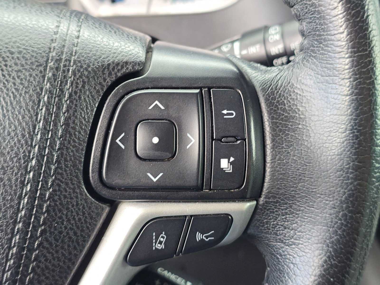 Used 2019 Toyota Sienna XLE FWD image 31