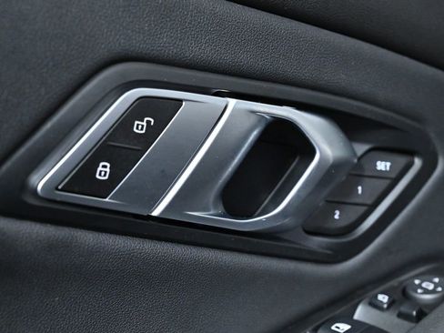 Used 2019 BMW 330i xDrive Sedan w/ Driving Assistance Package image 26