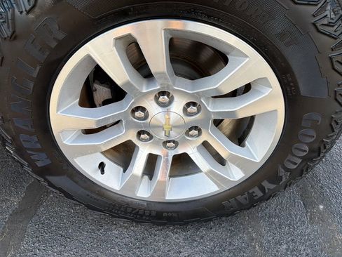 Used 2017 Chevrolet Silverado 1500 LT RWD image 17