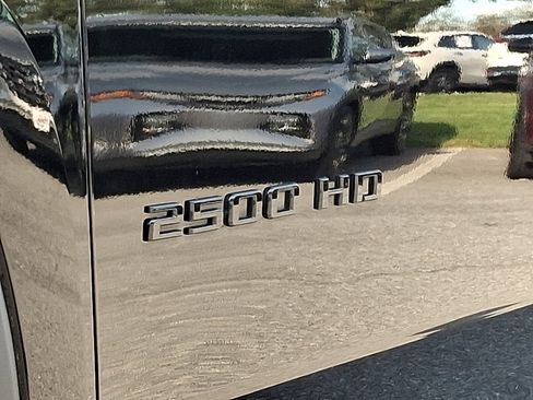 Used 2021 Chevrolet Silverado 2500 Custom w/ Custom Convenience Package image 31