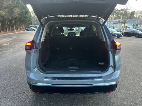 Certified 2024 Nissan Rogue Platinum image 18