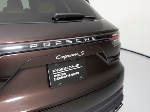 Certified 2022 Porsche Cayenne S image 41