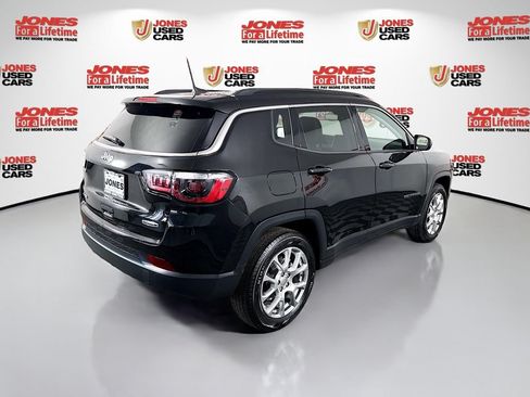 Used 2022 Jeep Compass Latitude AWD/4WD image 15
