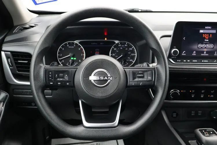Used 2024 Nissan Rogue S FWD image 17