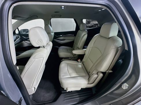 Used 2019 Buick Enclave Essence FWD image 27