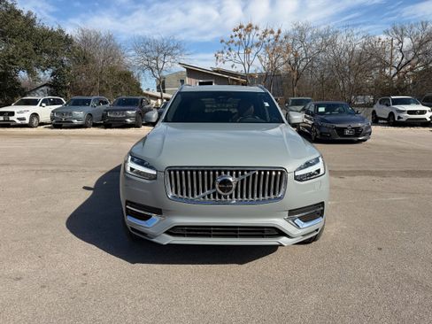 Certified 2024 Volvo XC90 T8 Plus w/ Protection Package Premier image 8