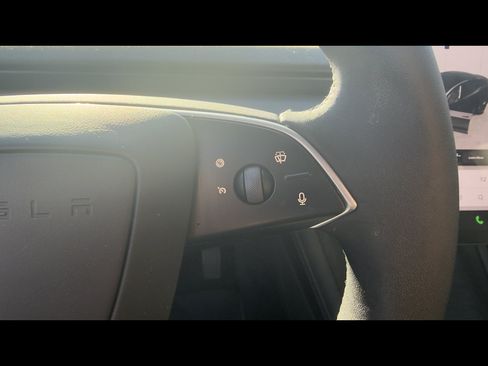 Used 2025 Tesla Model 3 Long Range RWD image 9