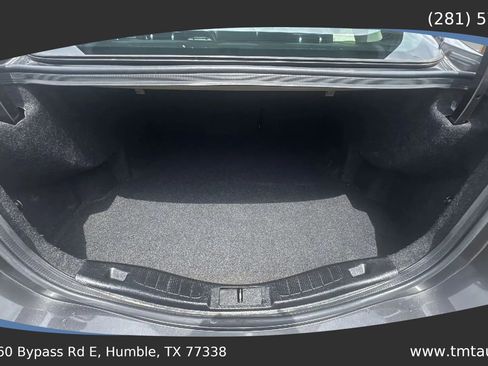 Used 2017 Ford Fusion Titanium FWD image 22
