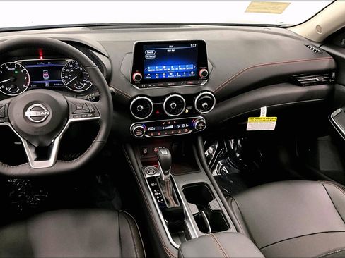 New 2025 Nissan Sentra SR w/ SR Premium Package FWD image 8