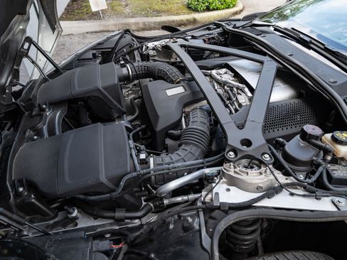 Used 2020 Aston Martin DB11 Volante RWD image 51