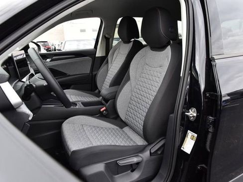 New 2025 Volkswagen Tiguan S image 18