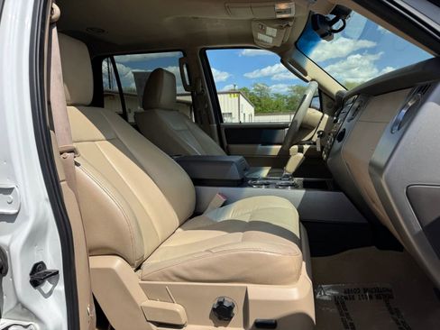Used 2011 Ford Expedition XLT w/ 201A Rapid Spec Order Code RWD image 23