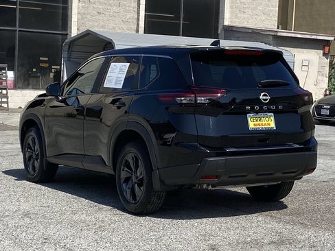 New 2026 Nissan Rogue SV FWD image 3