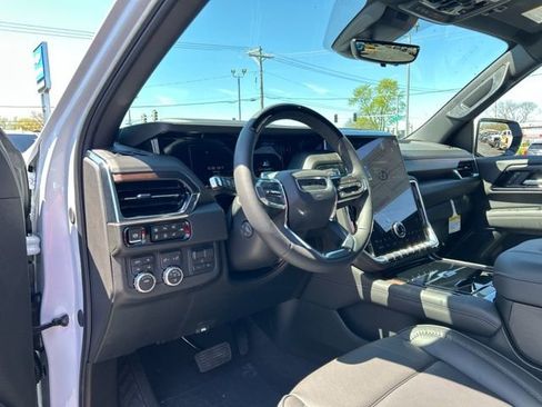 New 2026 GMC Yukon Denali AWD/4WD image 32