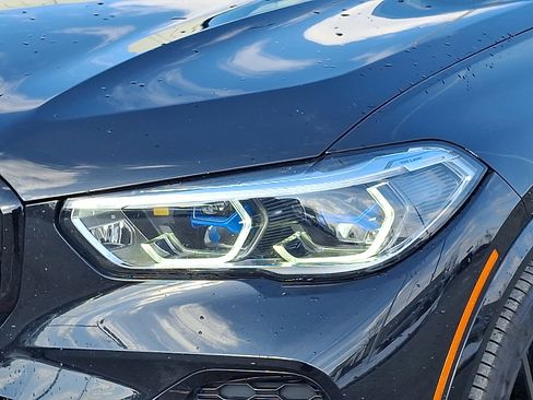 Used 2022 BMW X5 M50i w/ Executive Package image 9