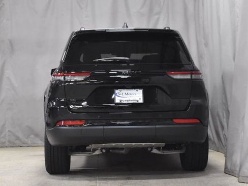 New 2025 Jeep Grand Cherokee Limited w/ Trailer Tow Package image 8