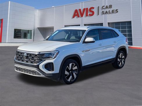 Used 2024 Volkswagen Atlas Cross Sport SE image 1